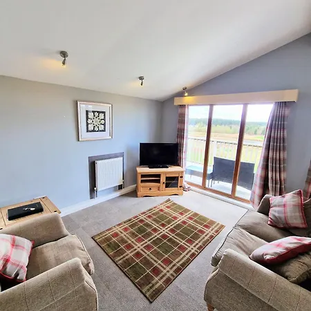 Ochil 10 With Private Hot Tub - Fife - Loch Leven - Lomond Hills Villa Kelty Exterior photo