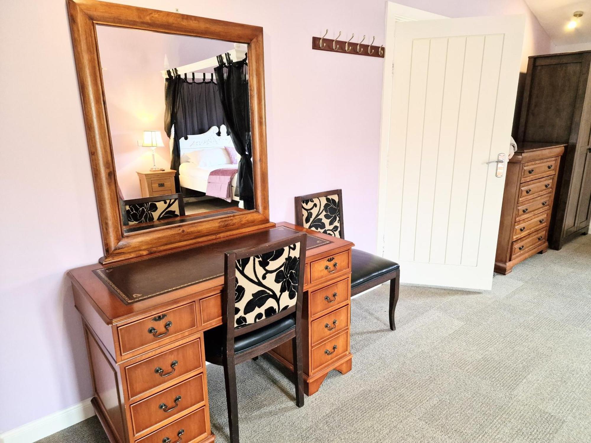 Chalet Ochil 10 With Private Hot Tub - Fife - Loch Leven - Lomond Hills *